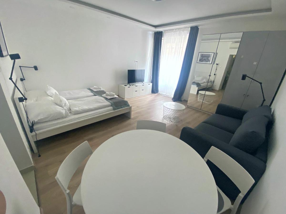 Jobelhome Liszt Apartment บูดาเปสต์ ภายนอก รูปภาพ